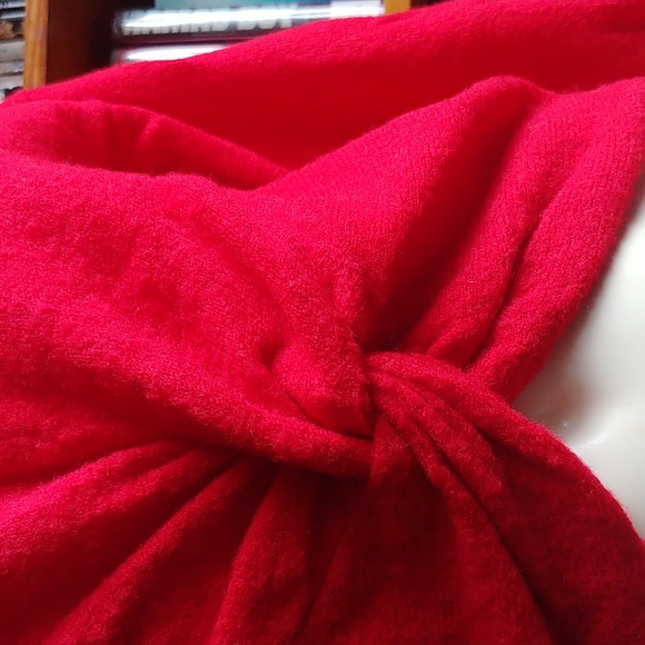 EXPRESS Cropped Twist-Front Sweater 👀🔥 - Picture 3 of 11